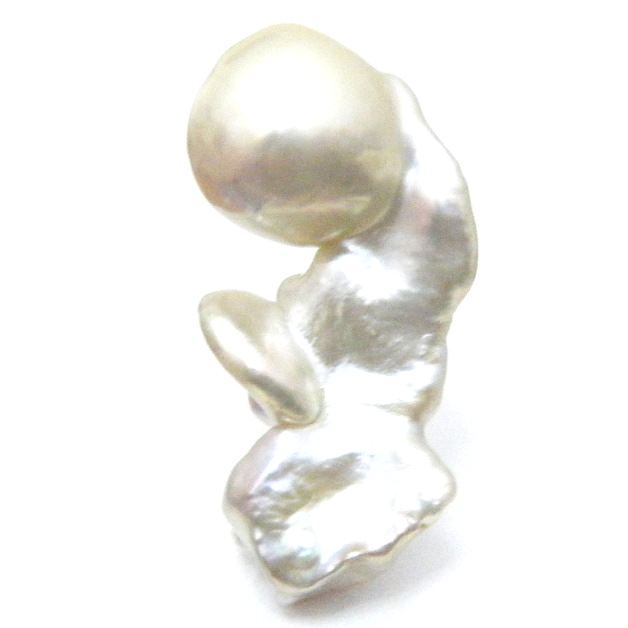 Petite  Very Pale Gold Fireball Pearl